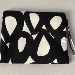 Echo Tablet/IPad Soft Case 9x11